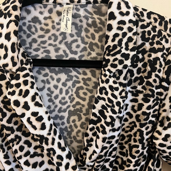 Perseption Concept animal print wrap top - Picture 2 of 7